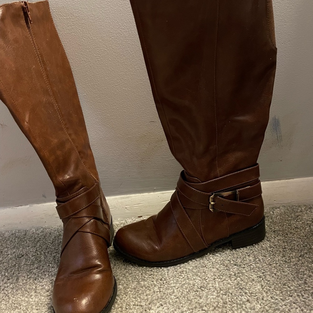 Brown Boots Size 6 Wide